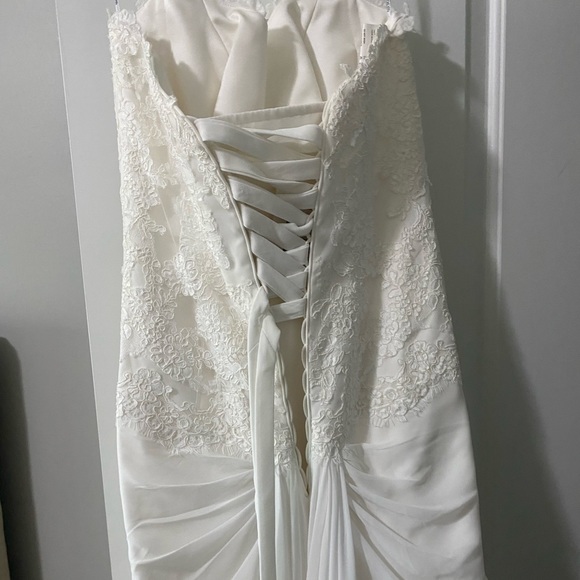 Maggie Sottero Wedding Dress-Style A3658 - Picture 3 of 3